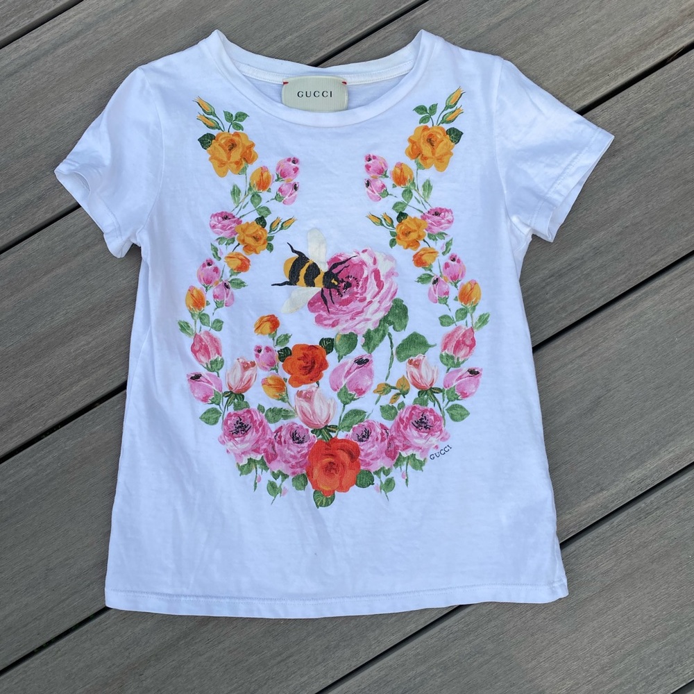 Final price Gucci floral and bee print graphic tee